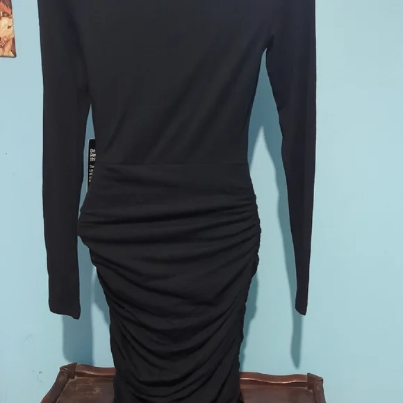 Express Black Ruched Long Sleeve Dress - Picture 5 of 11